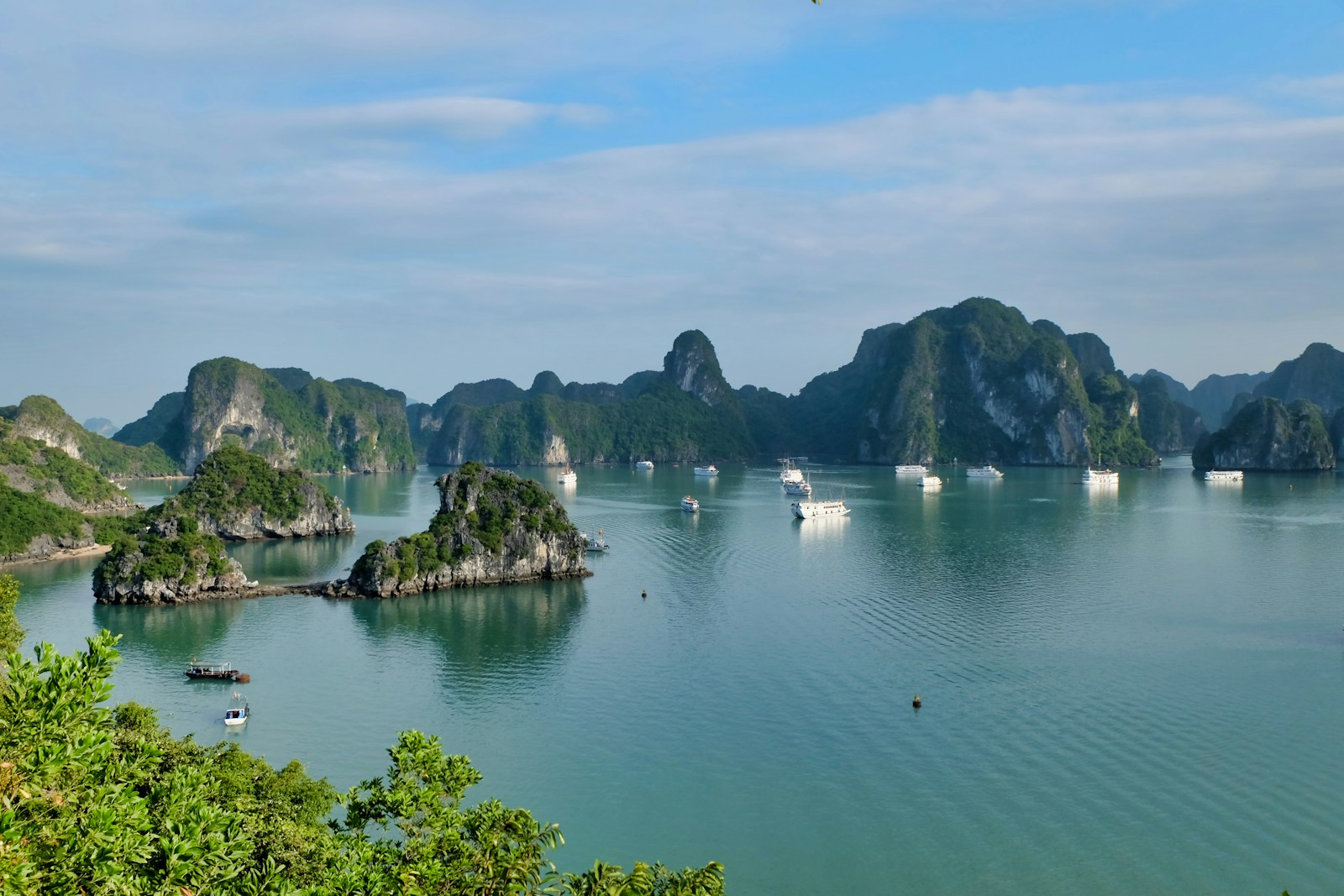 Hanoi – Ninh Binh – Halong Bay Overnight Cruise (5 days – 4 nights)